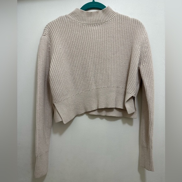 Cropped sweater - Picture 1 of 4